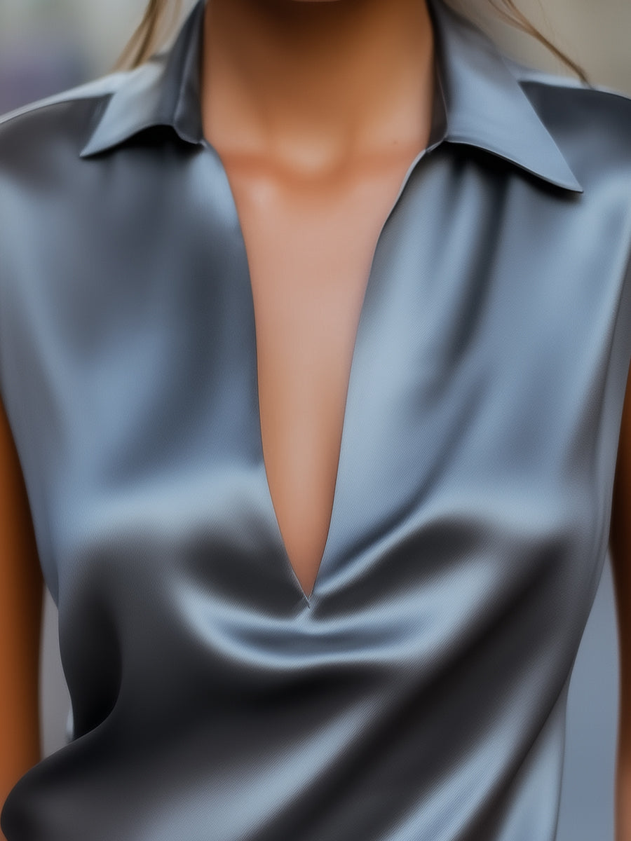Perle | Top en satin gris décolleté plongeant