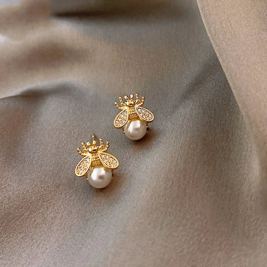 Boucles d'oreilles Perle Abeille – Bijoux Élégants en Or pour Femmes
